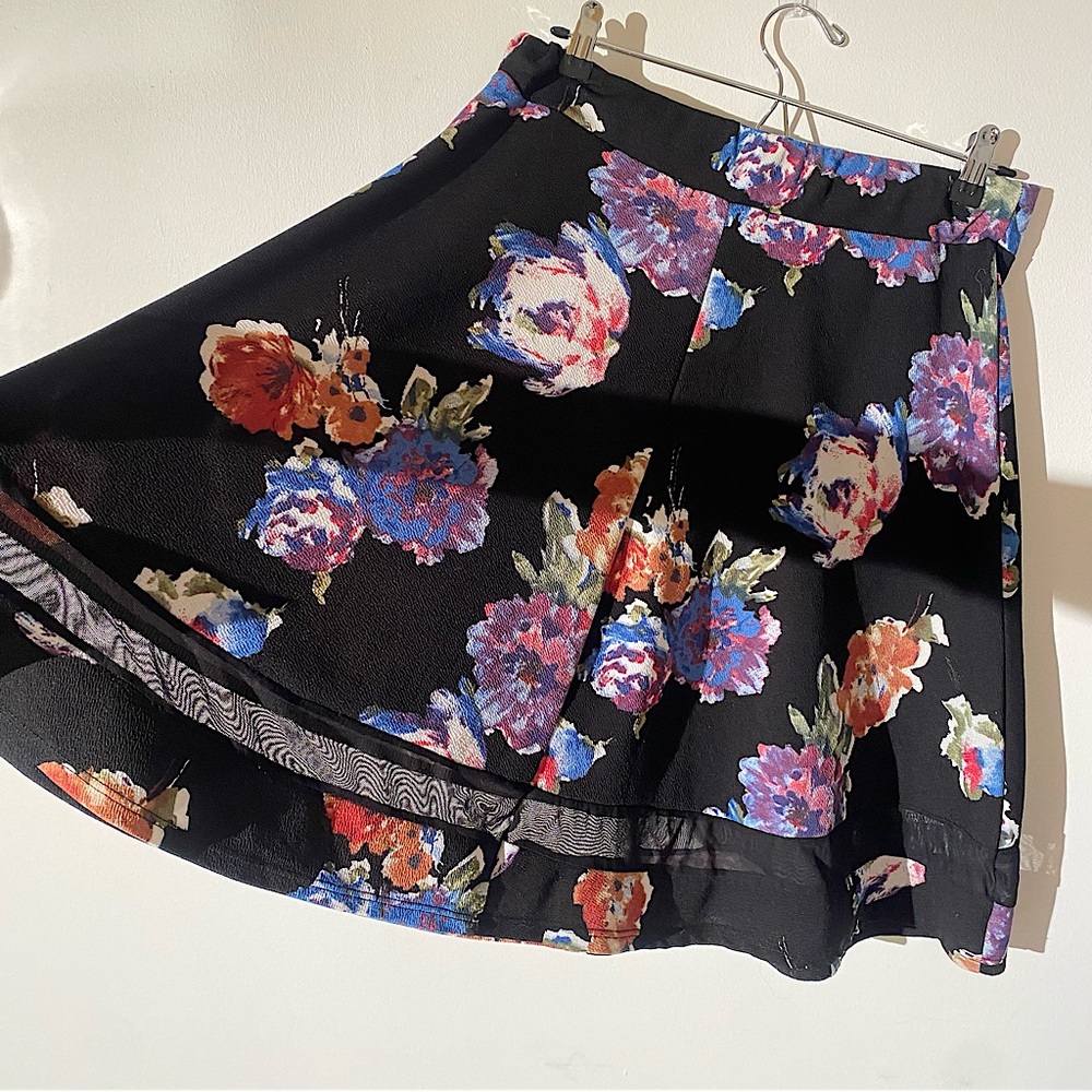 Studio floral skirt